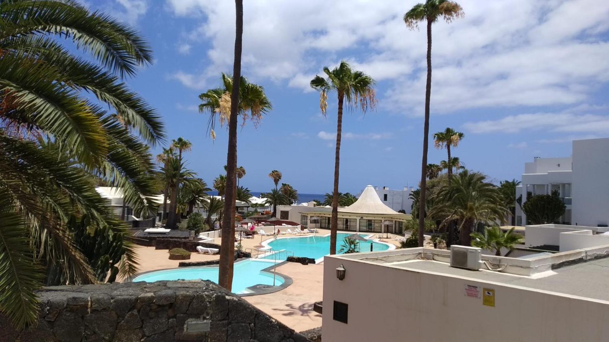 Luxury Apartamento Luz De Mar Complejo Playa Roca Costa Teguise Dış mekan fotoğraf